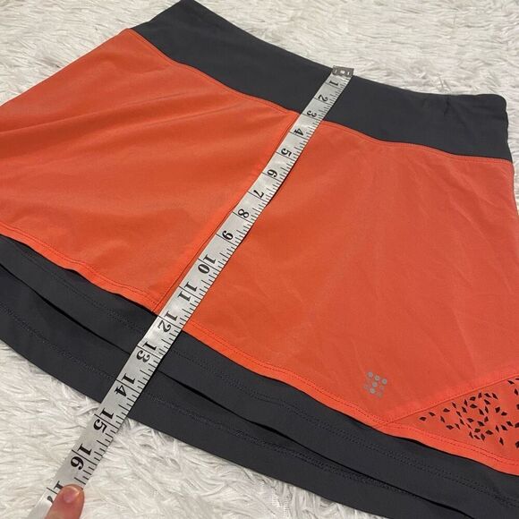 Title Nine Nimblene Skort in Gray Orange Small - Picture 4 of 10